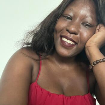 مربية أطفال في دبي: Habiba