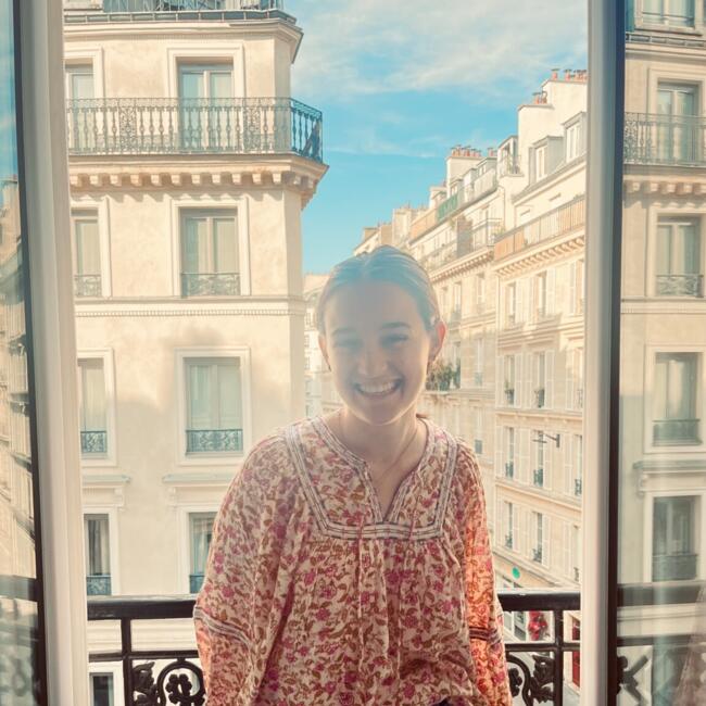 Babysitter in Fondettes: Inès