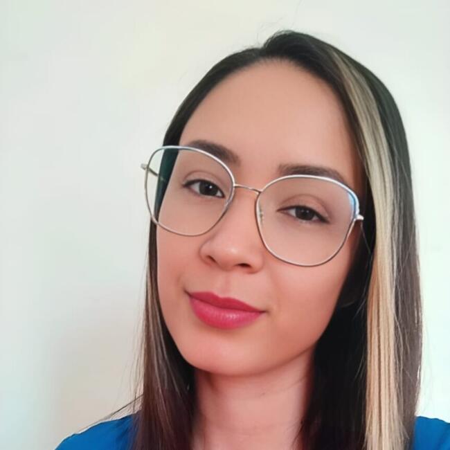 Babá em São Sebastião: Juliane