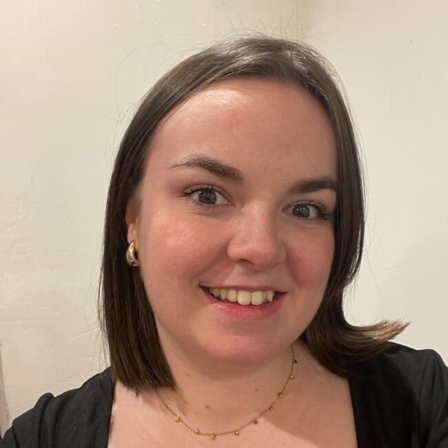 Babysitter in Plouigneau: Laurine