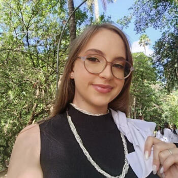 Babysitter in Pelotas: Luísa