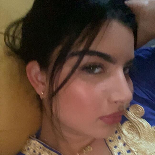 Babysitter in Cannes: Roselen