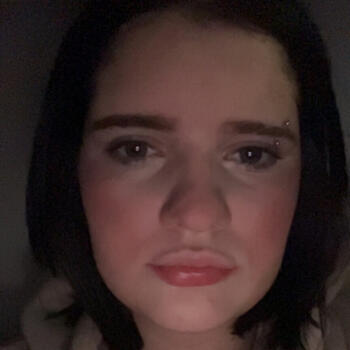 Babysitter in Harlow: Darcey