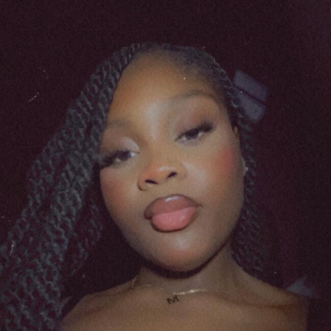 Babysitter in L'Haÿ-les-Roses: Mackenzie