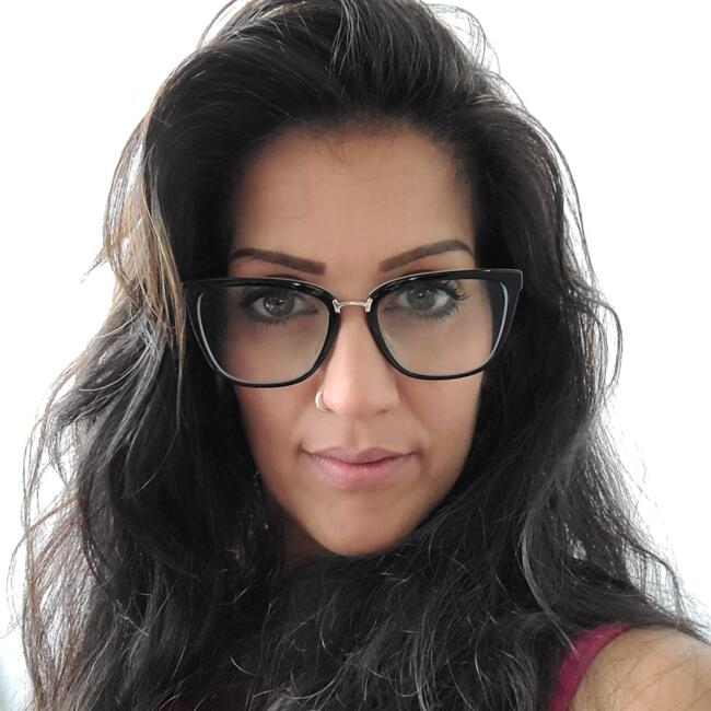 Babysitting job in Singapore: Nav