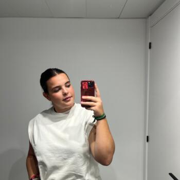 Babysitter in Teruel: Julia