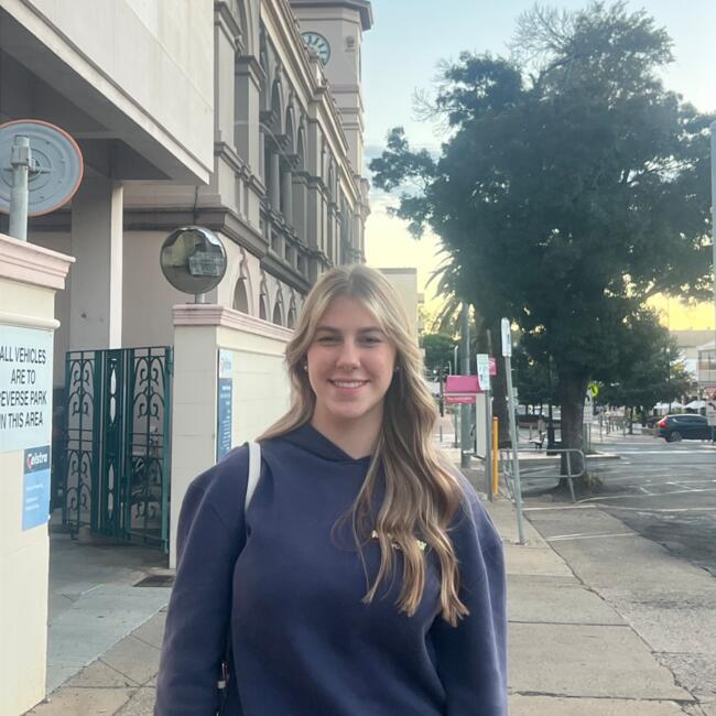 Babysitter in Tamworth: Charlotte