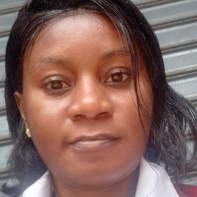 Babysitter in Évry: Marie farlone