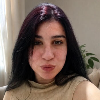Babysitter Blumenau: Heloisa