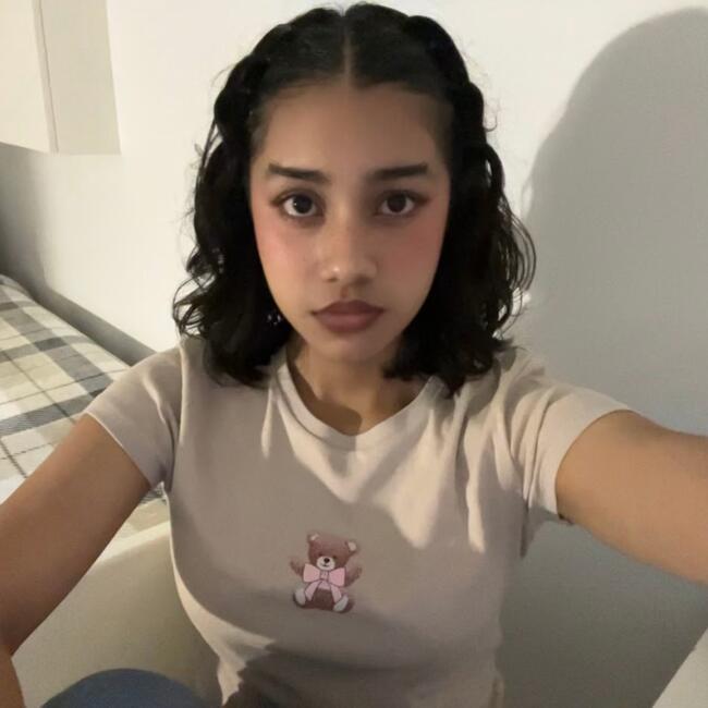 Baby-sitter in Nepean: Camila