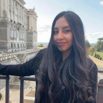 Babysitter in Madrid: Angie