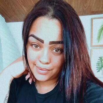 Babysitter in Viçosa: Tainara