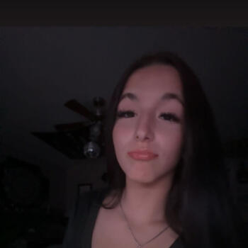 Babysitter in Syracuse: Hayley