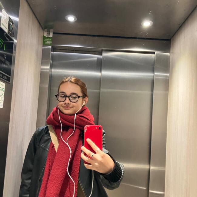 Babysitter in Lille: Lila