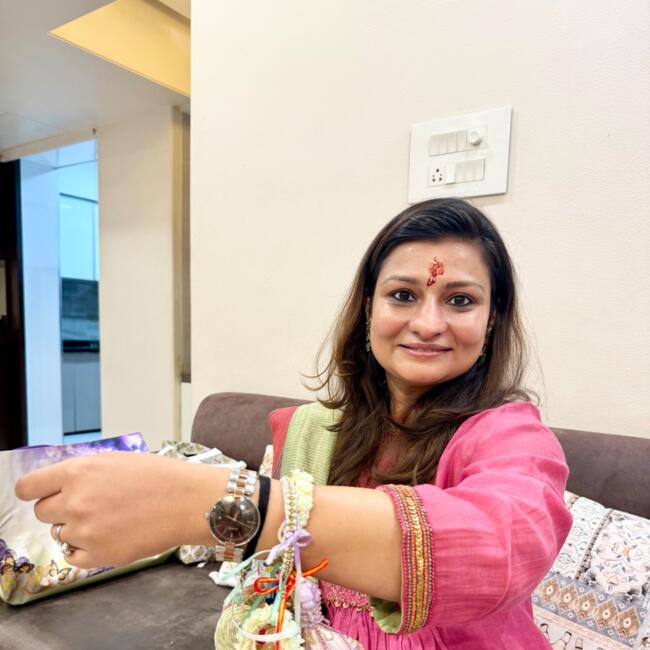 अहमदाबाद में बेबीसिटिंग की नौकरी: Uttara