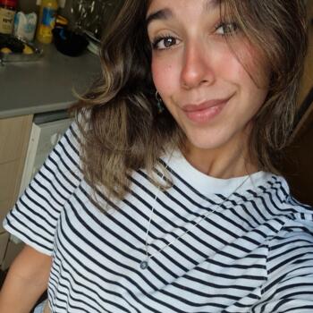 Babysitter in Holon: Taii