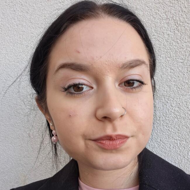 Varuška v Koper: Emina