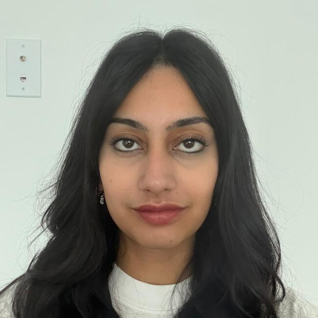 Babysitter in Surrey: Parneet