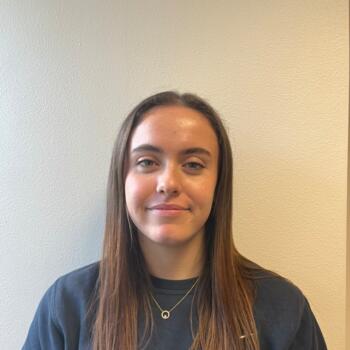 Babysitter Saint-Thurial: Flore