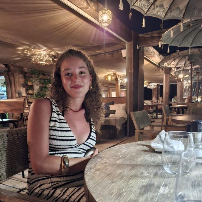 Babysitter in Molenbeek-Saint-Jean: Jeanne