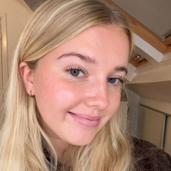 Oppas in Haren: Djuna