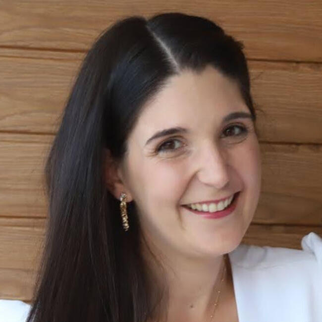 Babysitter in Batalha: Solange