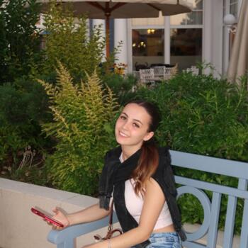 Babysitter in Cascais: Mariana