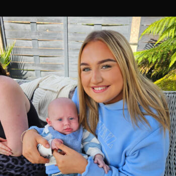 Babysitter in Chessington: Trixie