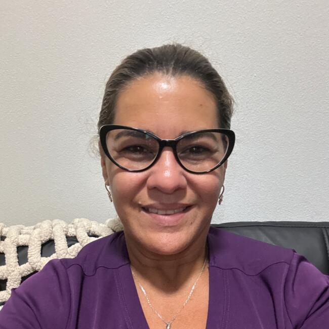 Babysitter in Miami: Dania