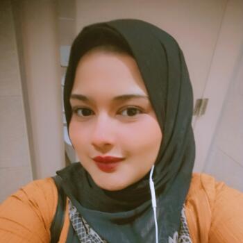 Babysitter in Cairo: Shireen