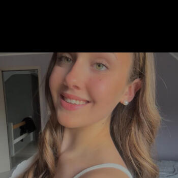 Babysitter in Fontaine-l'Évêque: Chiara