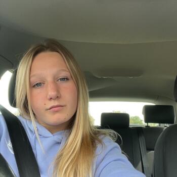 Baby-sitter à Lhoumois: Gaby