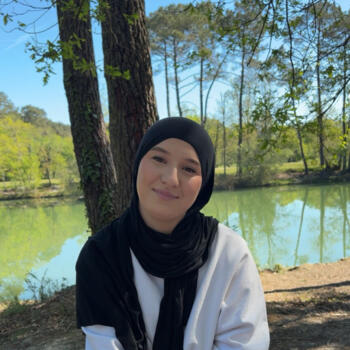 Baby-sitter Pessac: Fazia