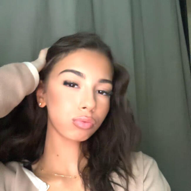 Babysitter in Colombes: Emma