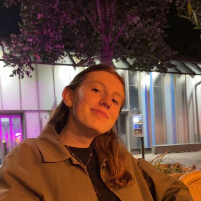 Babysitter in Knokke-Heist: Emma-Bo