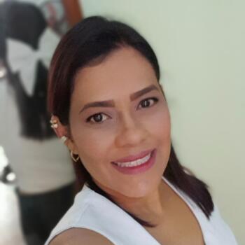 Niñera Valencia: Denise jael
