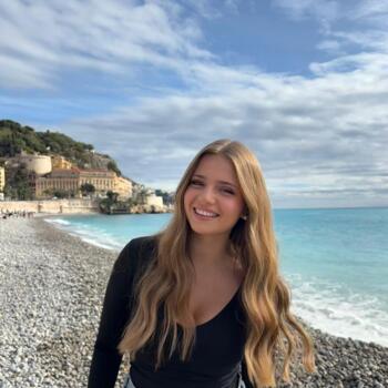 Babysitter in Aix-en-Provence: ALICIA