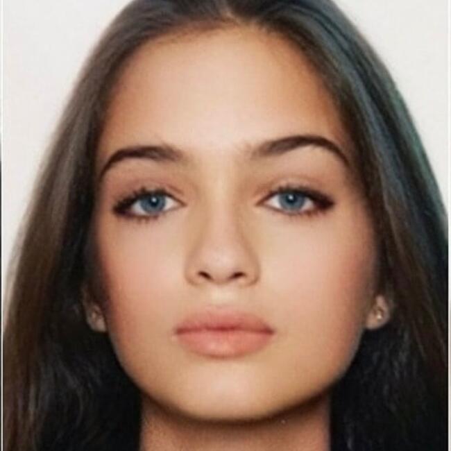 Babysitter in Výronas: Konstadina