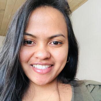 Babysitter in Woluwe-Saint-Lambert/Sint-Lambrechts-Woluwe: Harinombana Julie