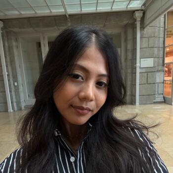 Babysitter in Singapore Island: Nur