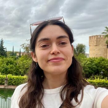 Babysitter in Seville: Valeria Andaur