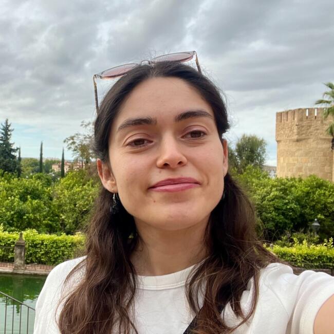 Babysitter in Seville: Valeria Andaur