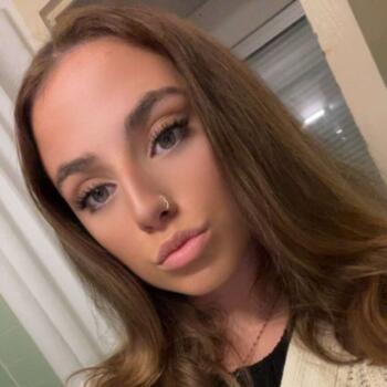 Babysitter Parempuyre: Noémie