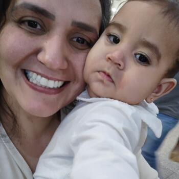 Emprego de babá em Maringá: emprego de babá Janaína