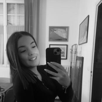 Babysitter in Chauvigny: Zoe