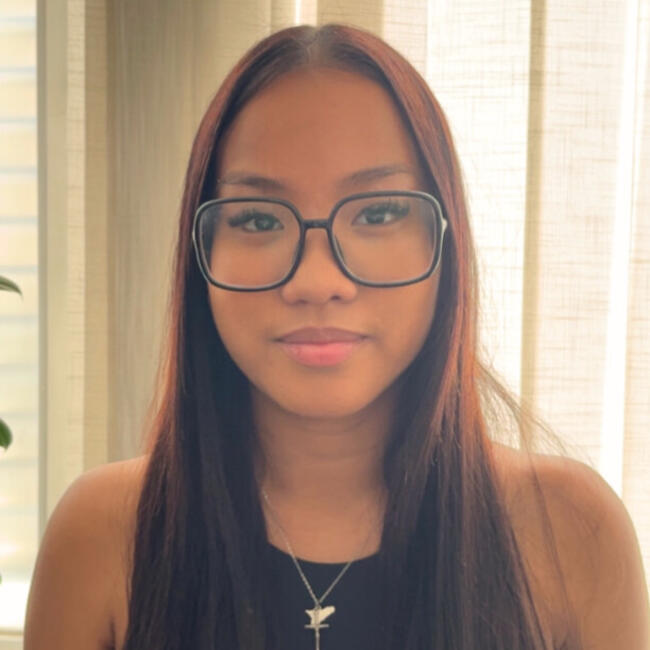 Babysitter in Saint-Maurice: Flavie