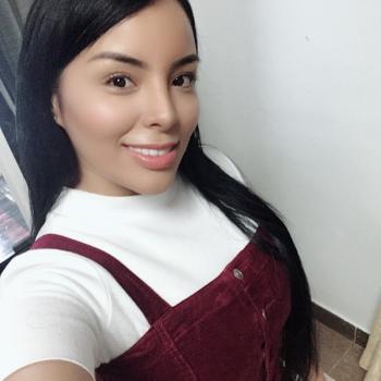 Trabajo de niñera en Medellín: trabajo de niñera Samara