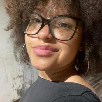 Babysitter in Navegantes: Vivian