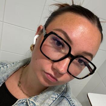 Babysitter Magny-les-Hameaux: Solène