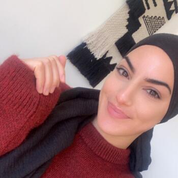 Babysitter in Annakhil: Noemie